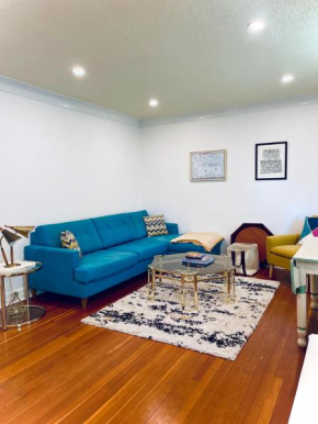 2-Bedroom Suite in the Heart of Downtown